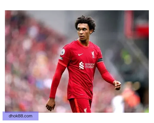 免签策略更诱人：英媒称皇马死等明夏签下阿诺德，不考虑冬窗报价